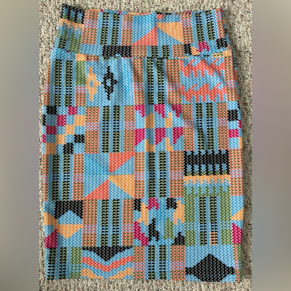 EUC- Lularoe colorful pencil skirt size: m - Picture 1 of 4